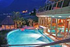 pool-und-garten-nacht-rauch