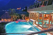 pool-und-garten-nacht-rauch