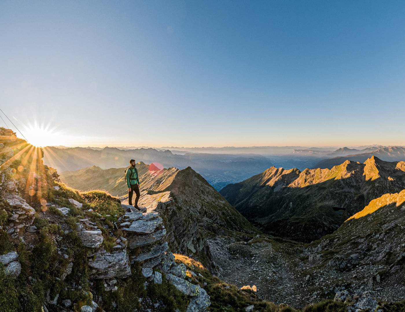 Foto dell'alba sull'Hochmuth durante la vostra vacanza escursionistica in Alto Adige