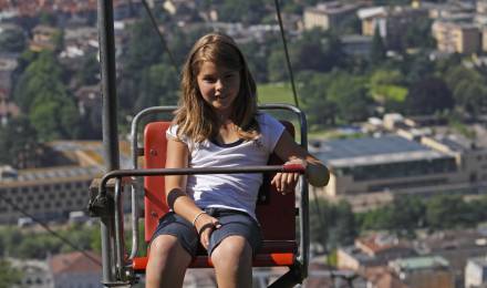 Sessellift mit Panoramablick auf Meran