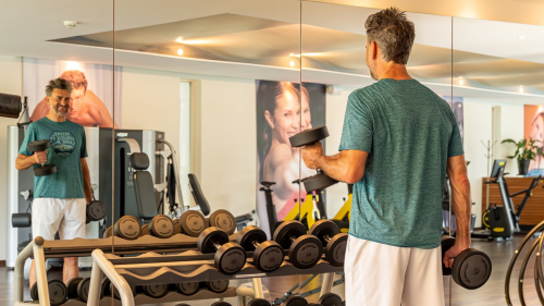 Foto simbolica: 08. Apr. 2026 dalle ore 12:00Palestra Allenamento della tensione del corpo