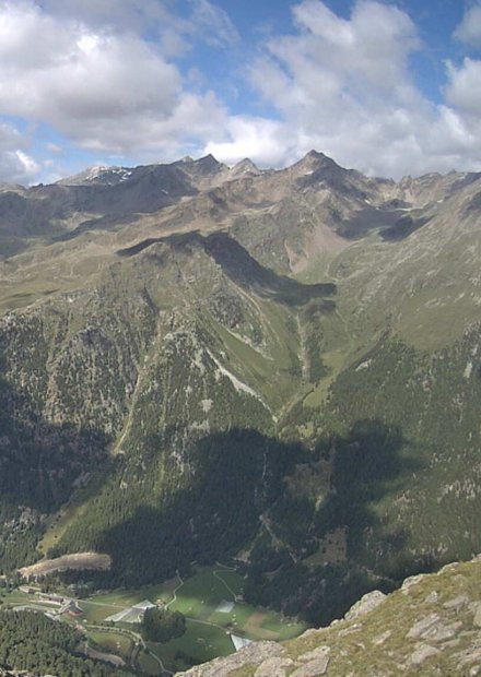 Foto simbolica: Vista sul Lago di Gioveretto e l'Ortles Val Martello - Ebenes Jöchl